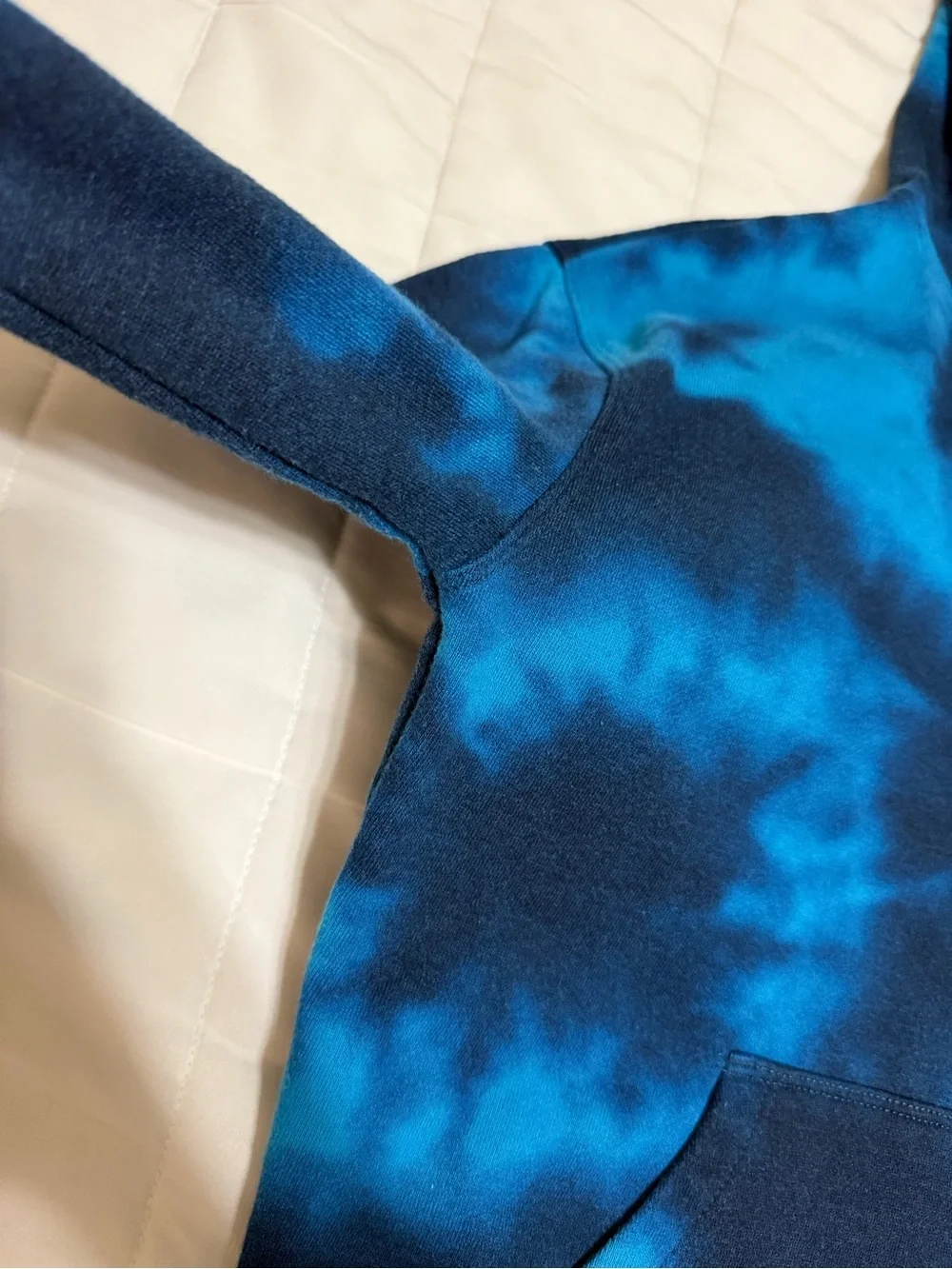 💥 KIDS Champion Blue Tie-Dye Hooded Sweatshirt - Picture 8 of 9
